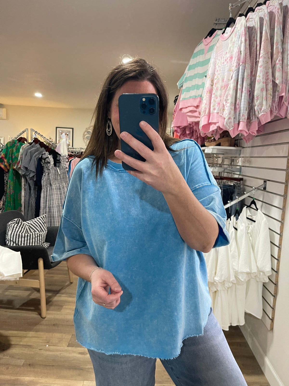 DEEP SKY MINERAL WASH LOOSE FIT TOP W/ RAW HEM