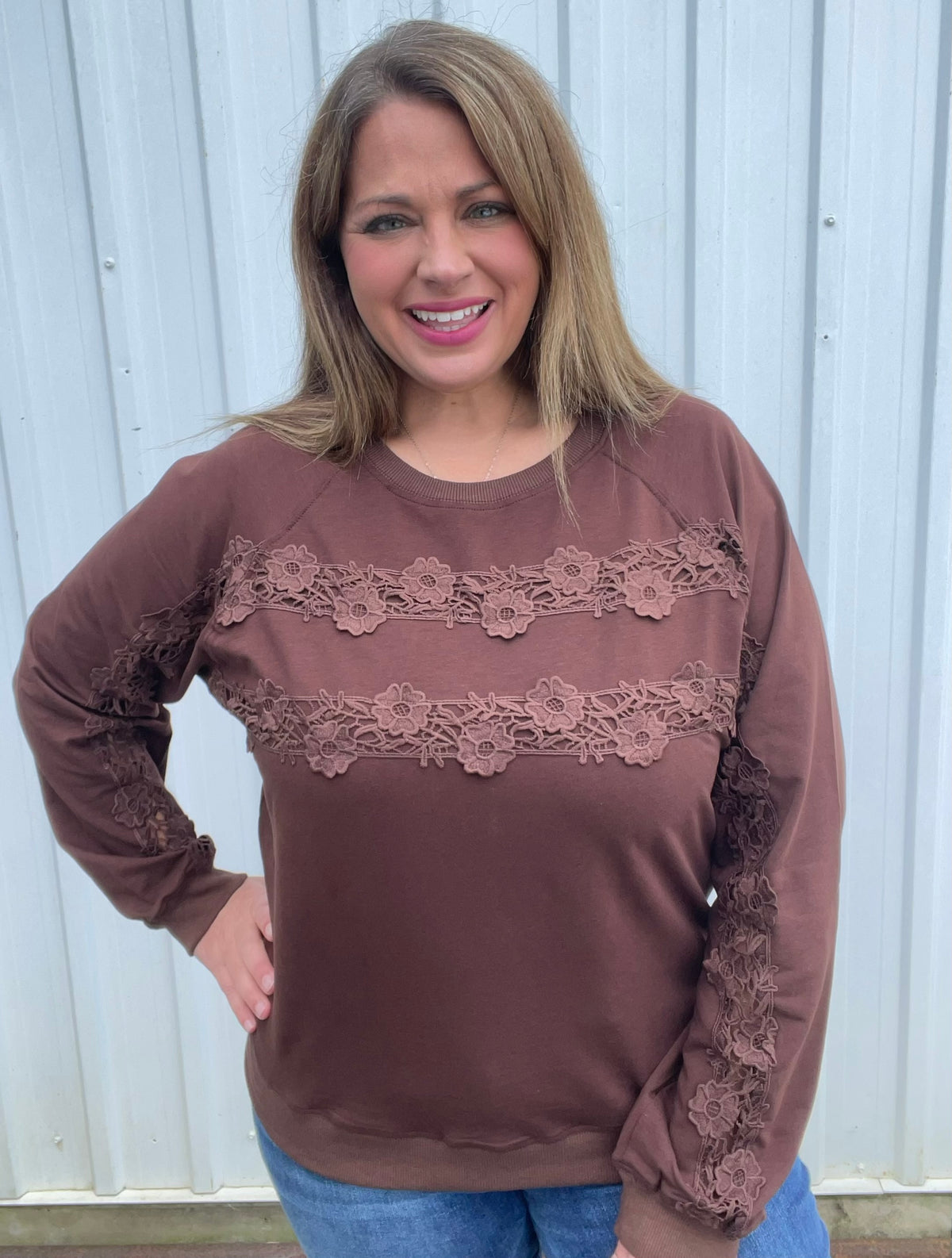 CHOCOLATE LACE TRIM PULLOVER
