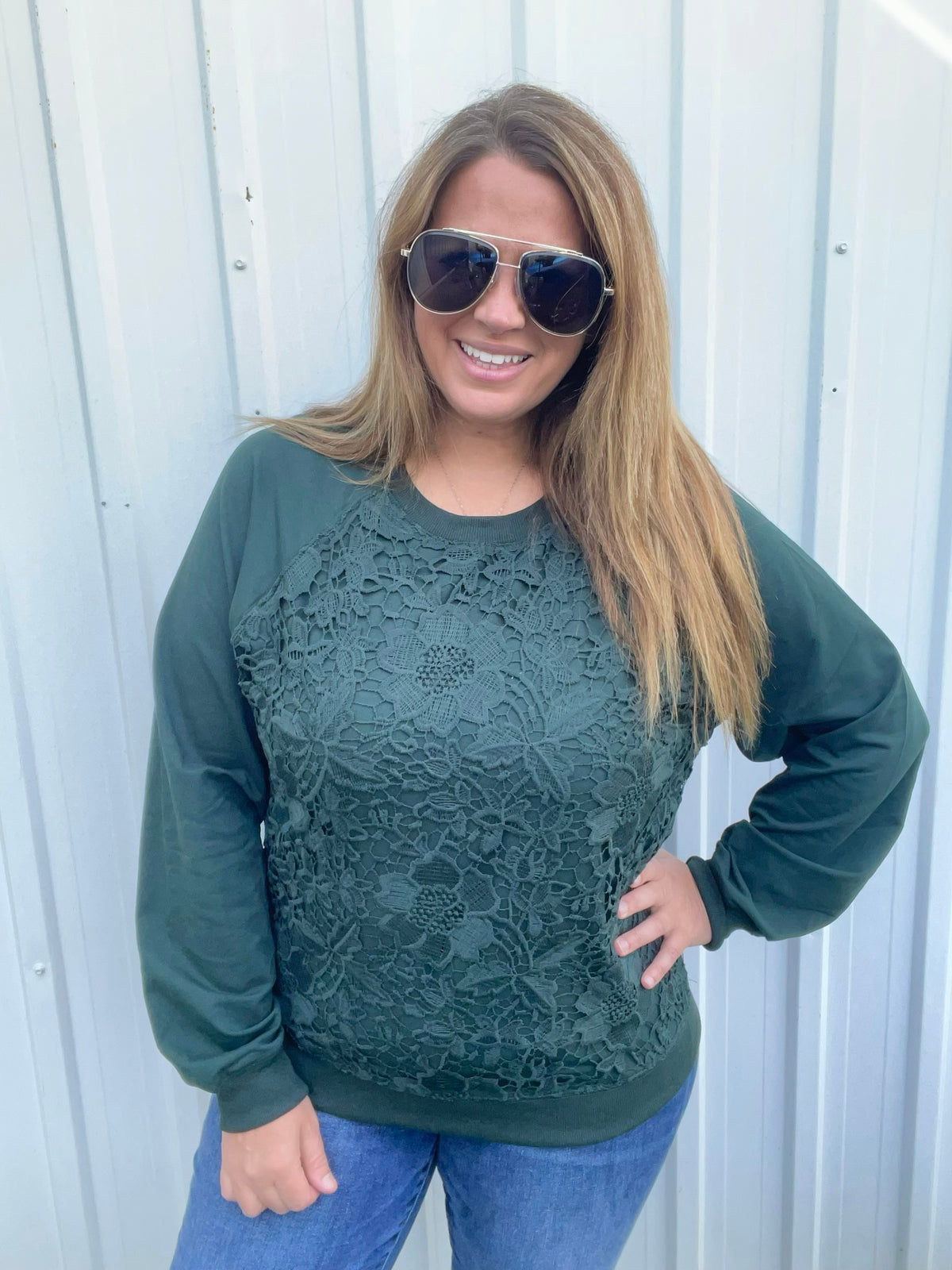 HUNTER LACE FRONT PULLOVER