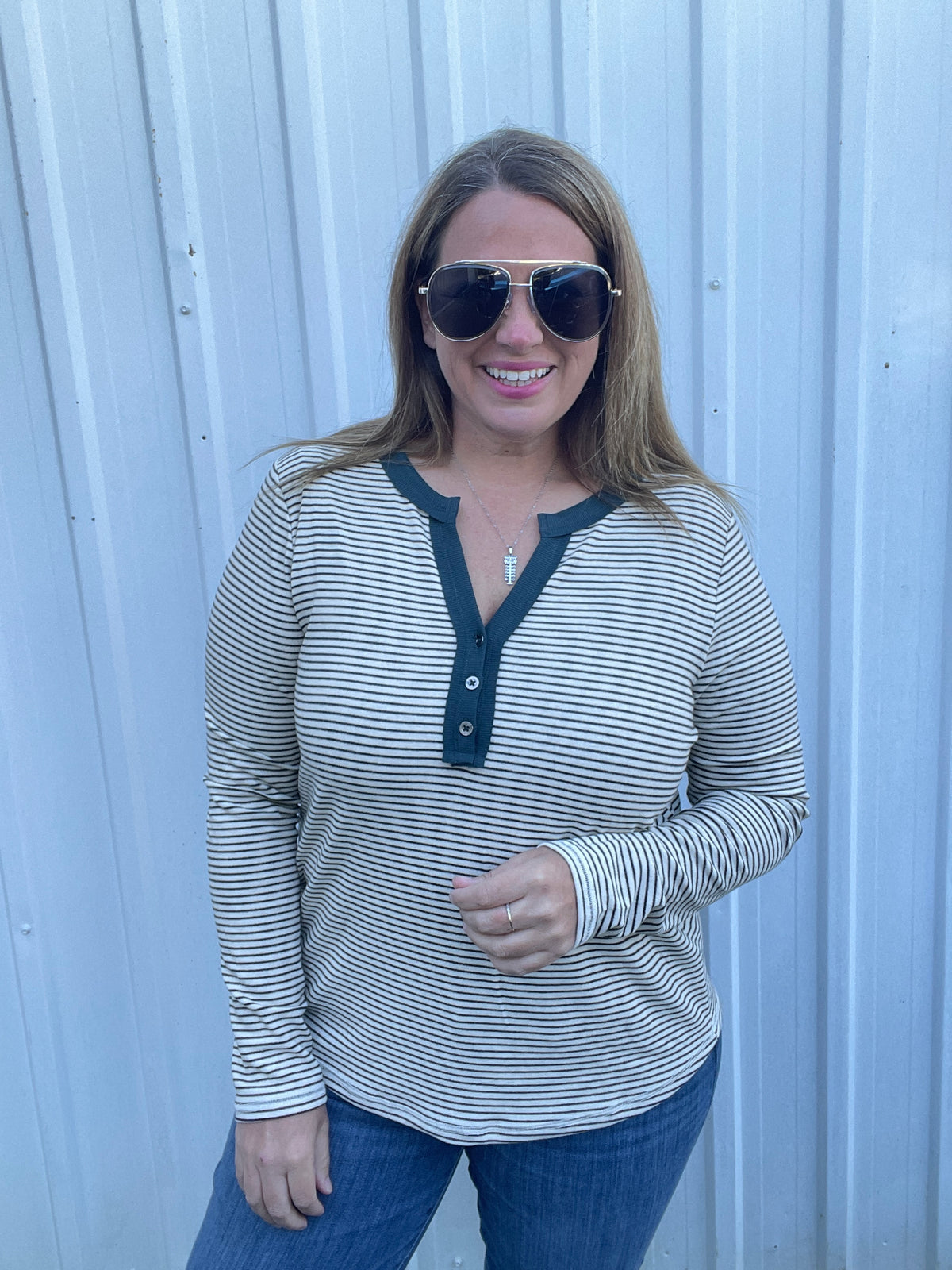 IVORY/FOREST Y Contrast Split Half Button Neck Long Sleeve Striped Top