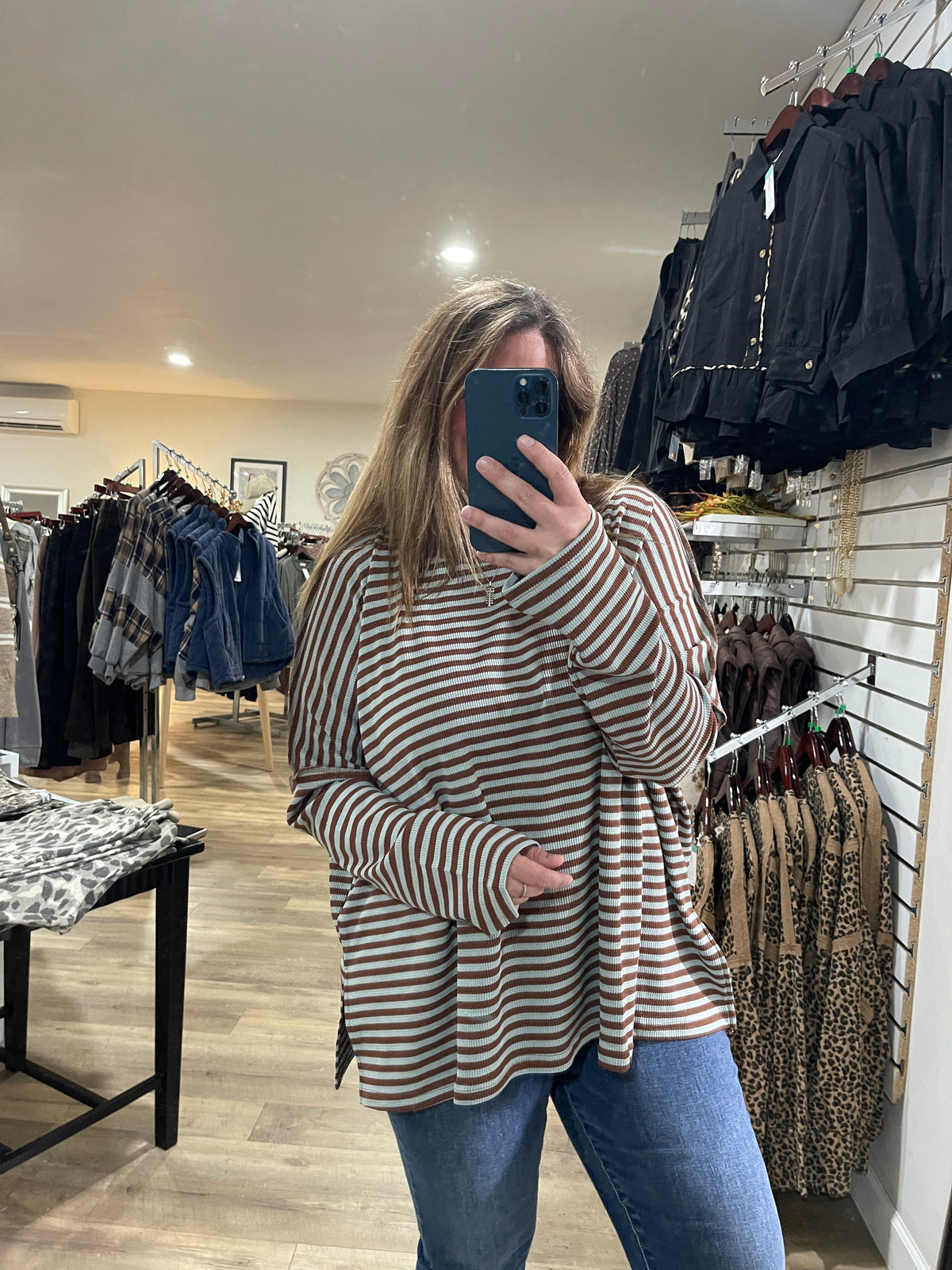 BLUE/BROWN OVERSIZED FLOWY KNIT TOP