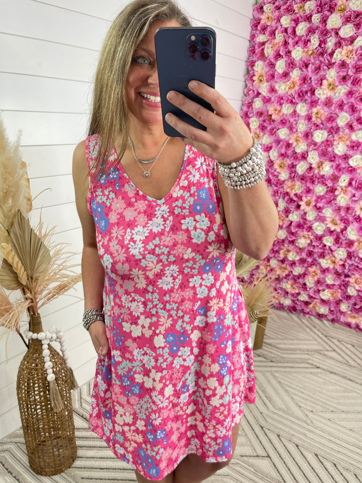 PINK SLEEVELESS DRESS W/ FLORAL PRINT