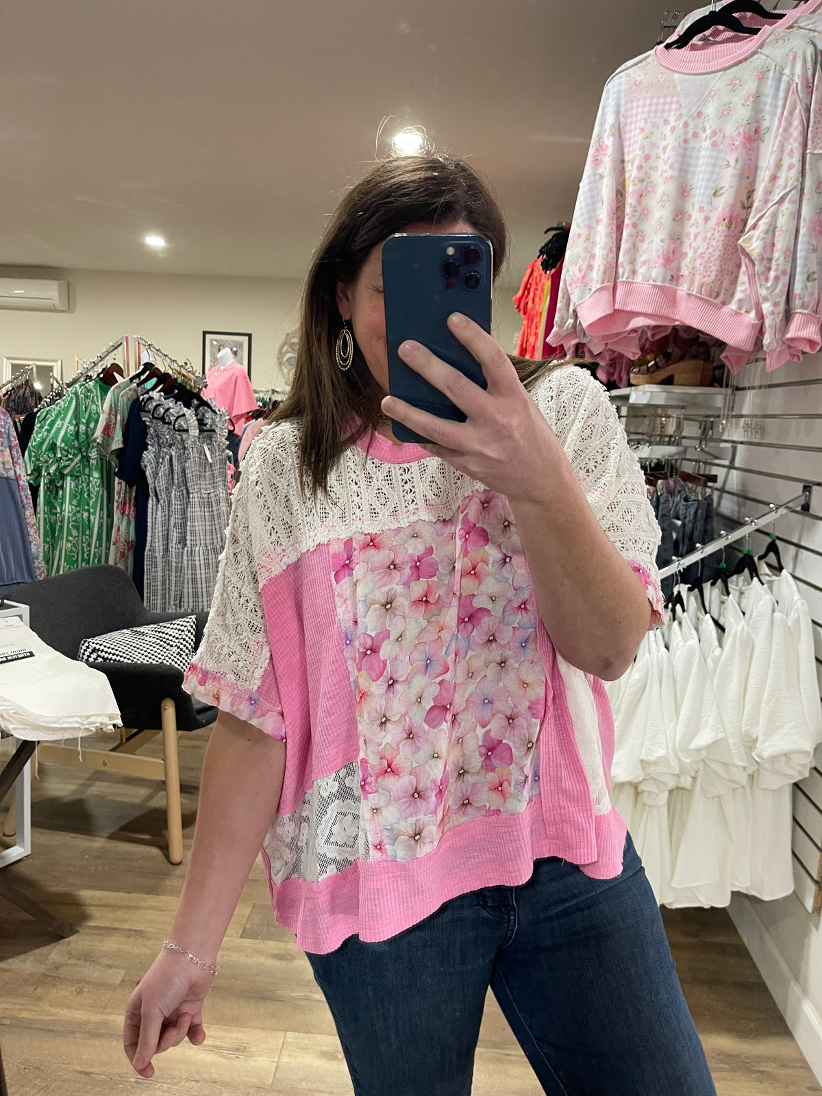 POL CANDY PINK FLORAL/LACE OVERSIZED KNIT TOP