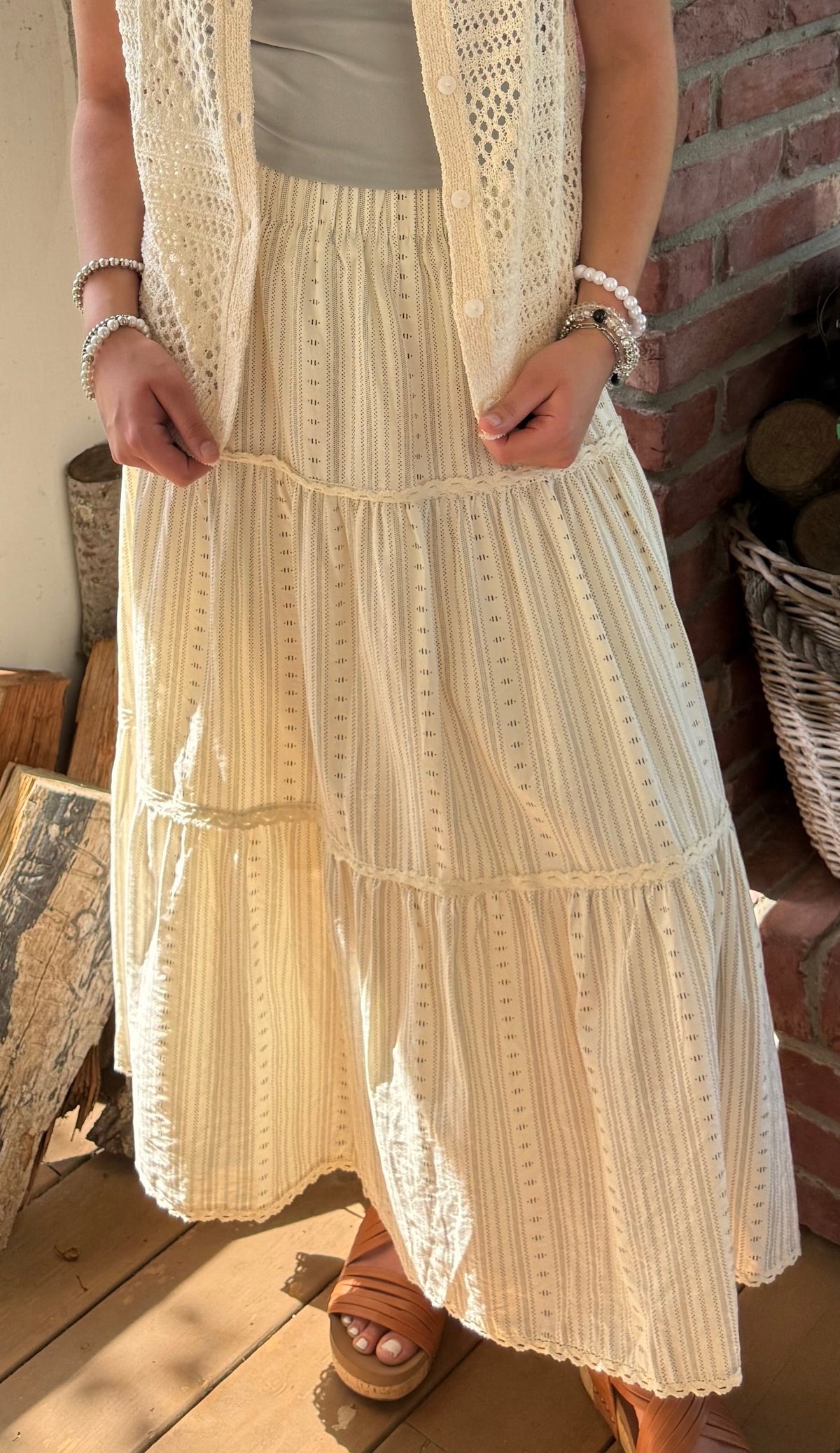 BEIGE PRINTED TIERED MAXI SKIRT W/ LACE TRIM