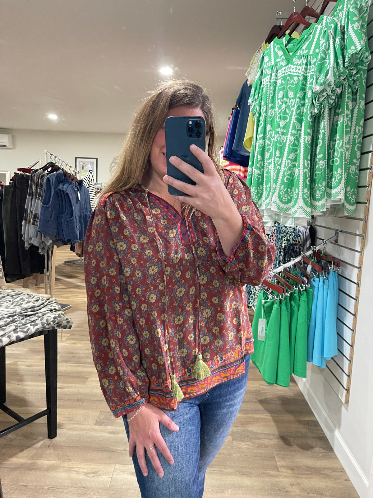 BROWN FLORAL OVERSIZED WOVEN TOP W/ PEASANT TIE