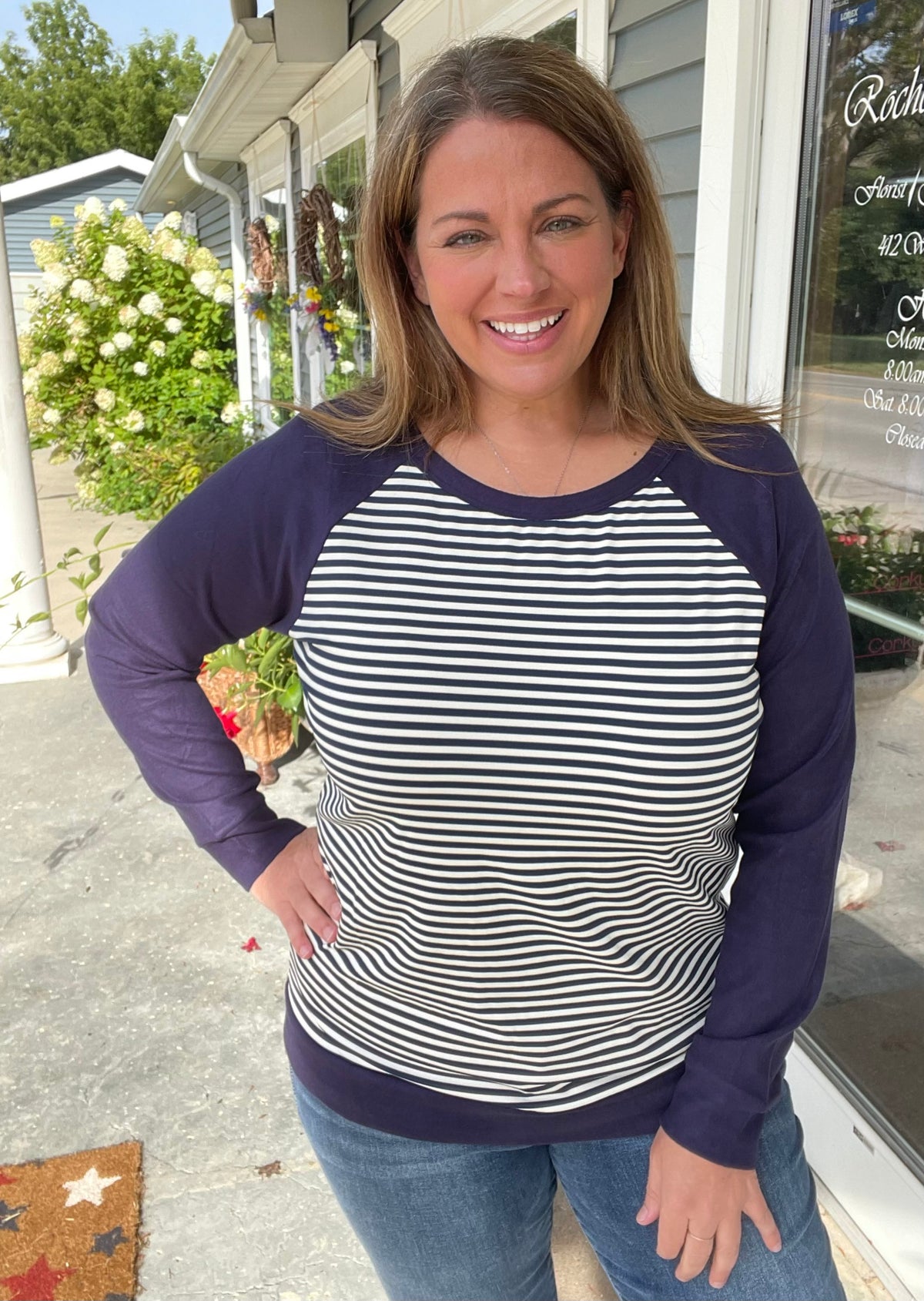 NAVY STRIPED KNIT BASEBALL STYLE TOP