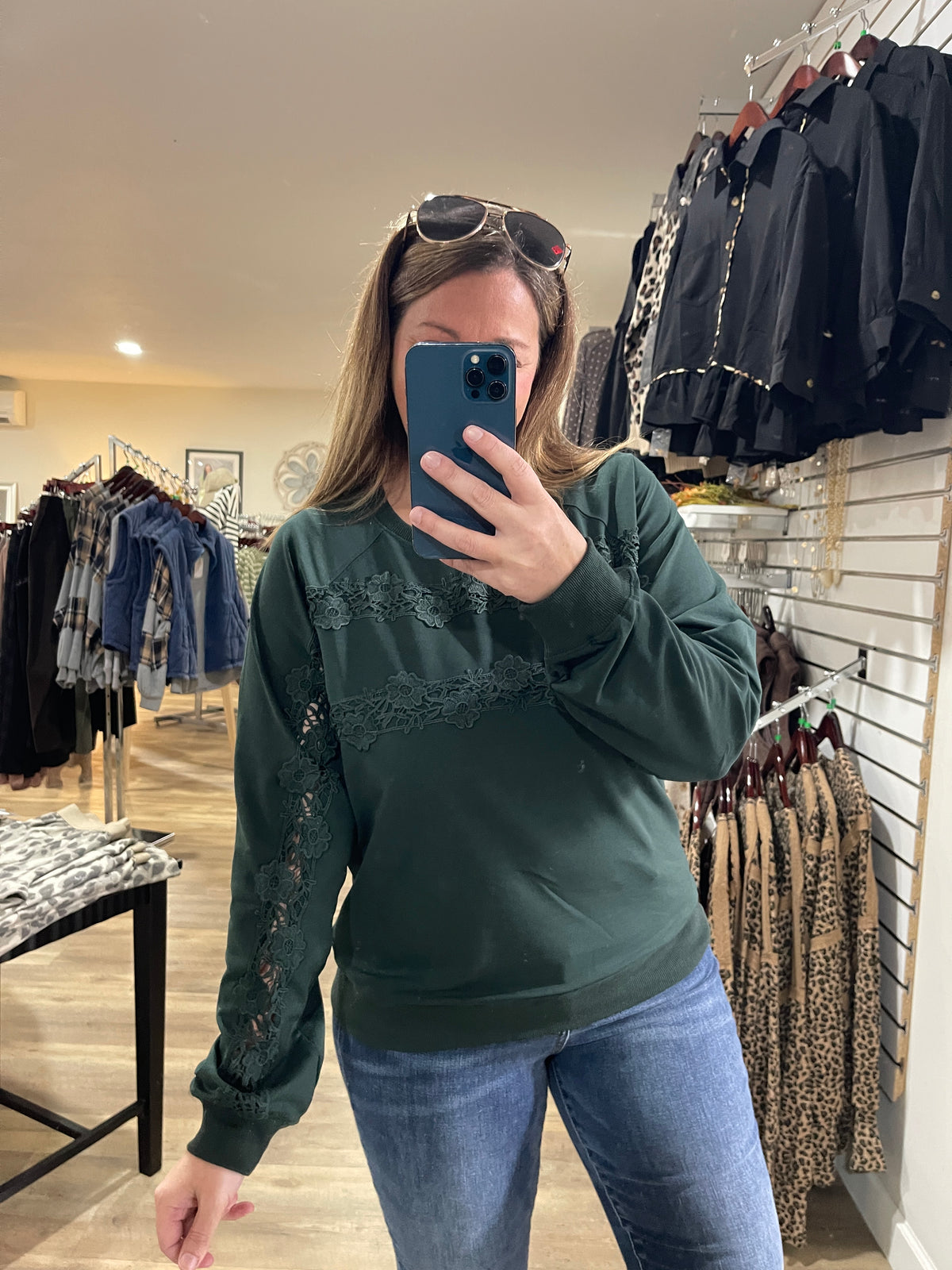 HUNTER LACE TRIM PULLOVER