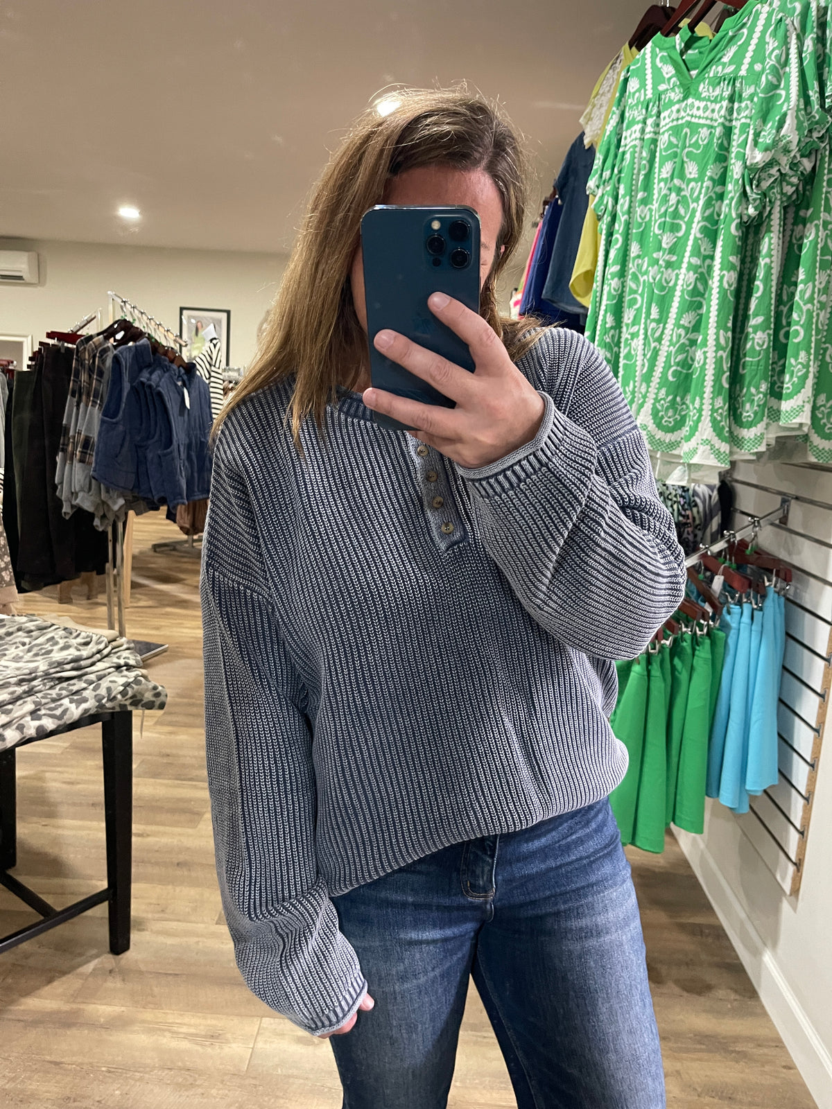 INDIGO MINERAL WASH HENLEY SWEATER