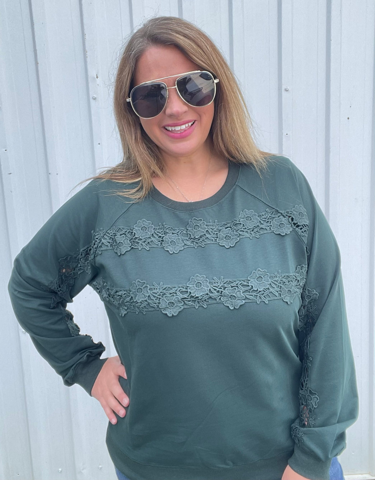 HUNTER LACE TRIM PULLOVER