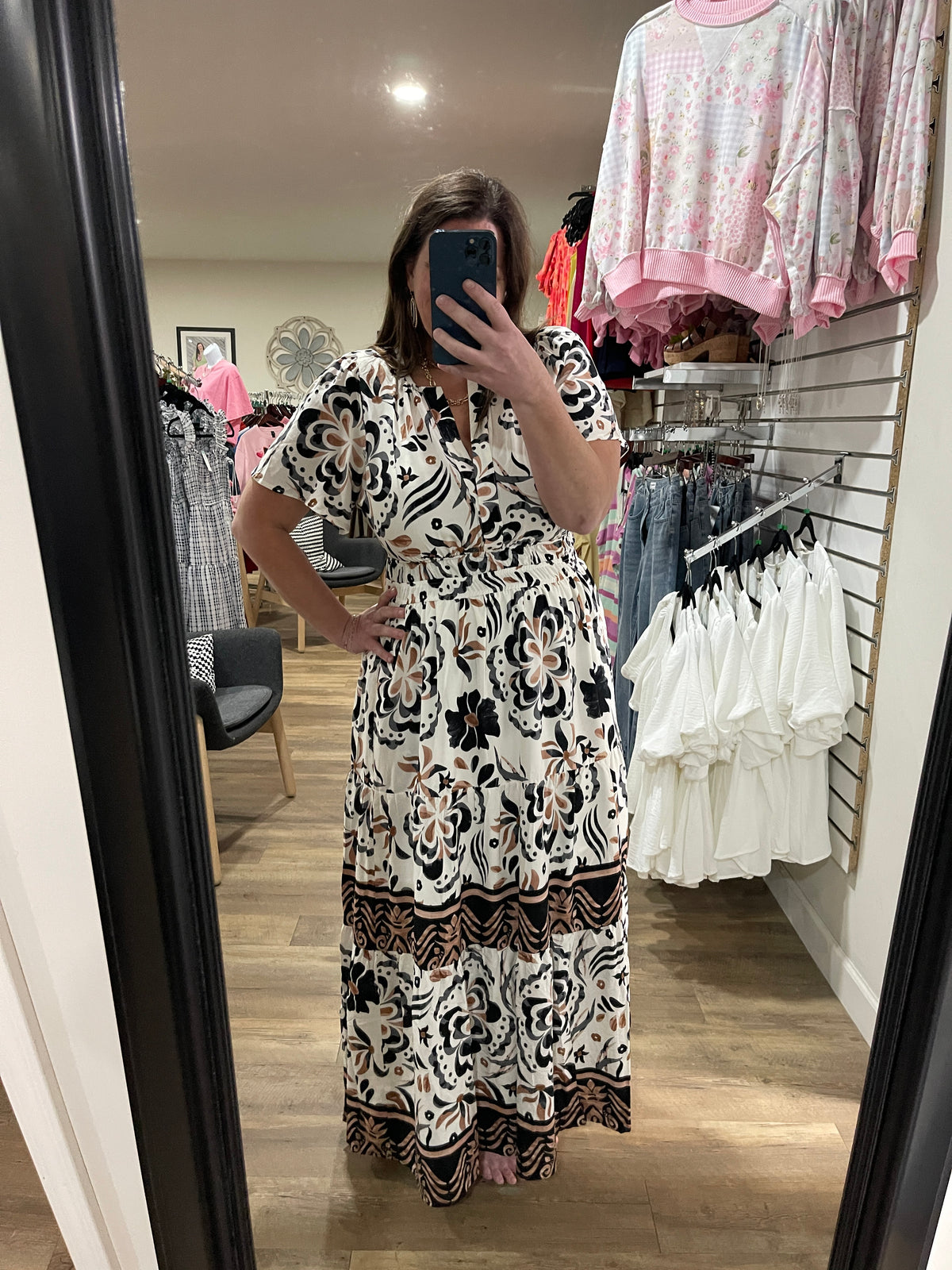 BLACK/WHITE/TAUPE PRINTED V NECK DRESS W/ SIDE POCKETS