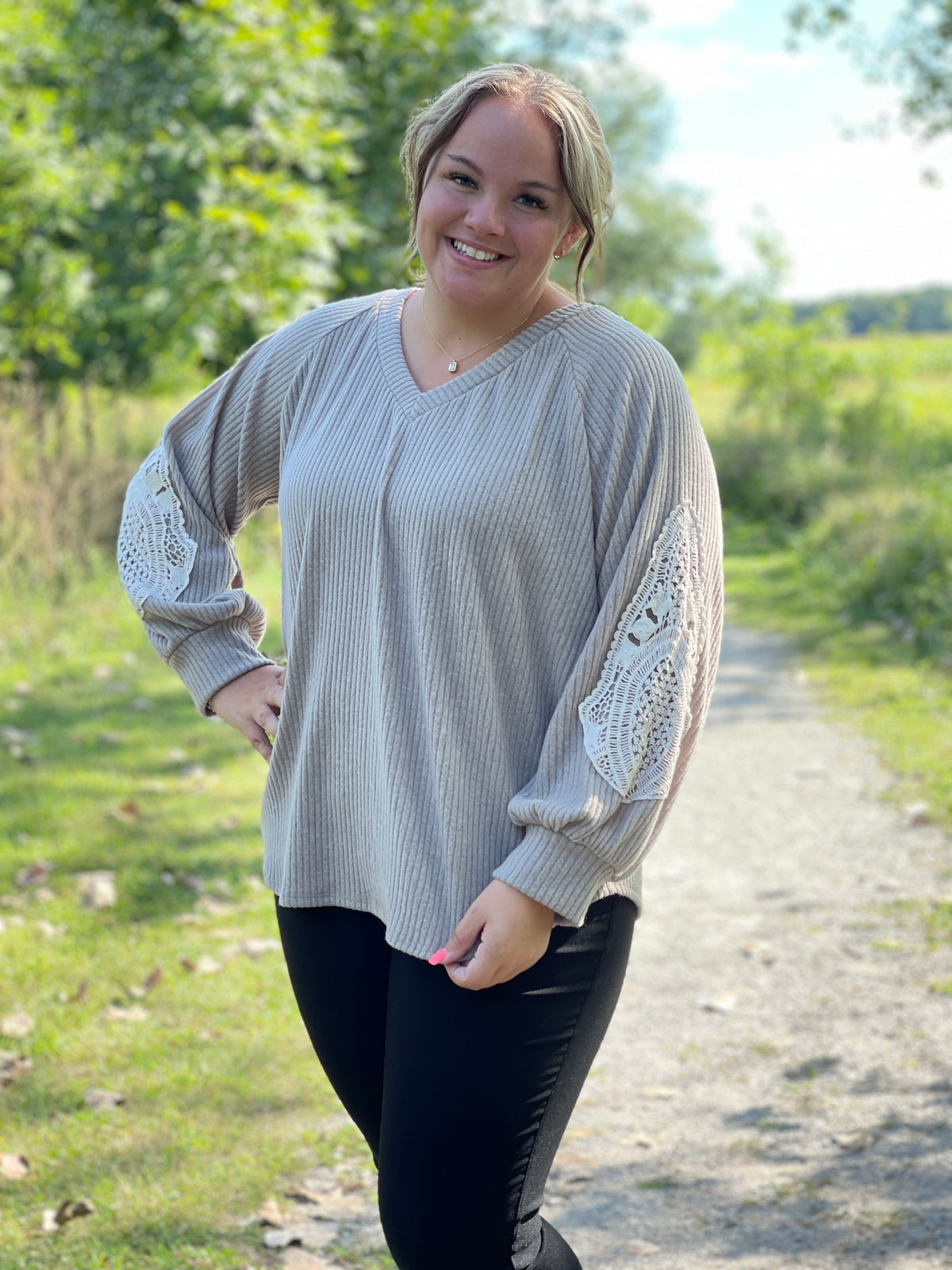 TAUPE BRUSHED RIBBED LACE PATCH TOP