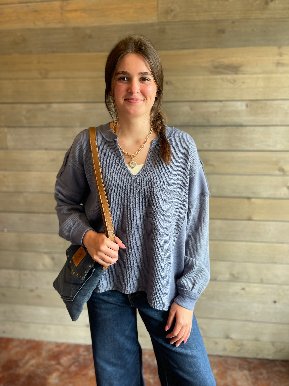 DENIM BLUE TEXTURED LOOSE FIT V NECK KNIT TOP