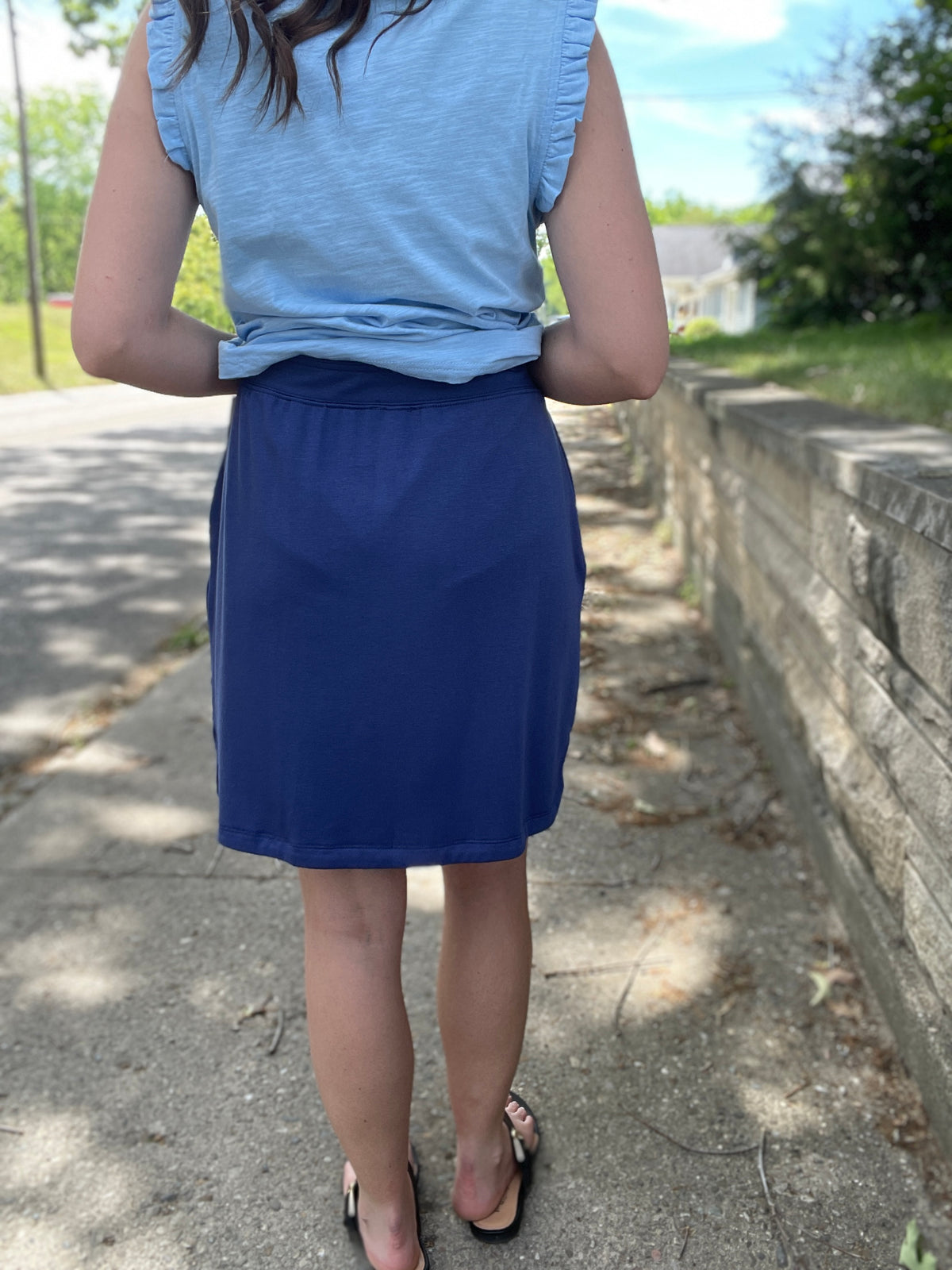 NAVY KNIT PULL ON SKORT