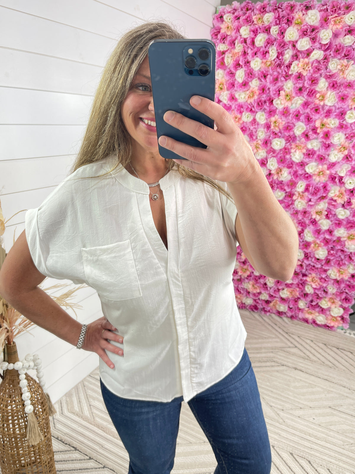 WHITE V NECK WOVEN POCKET TOP