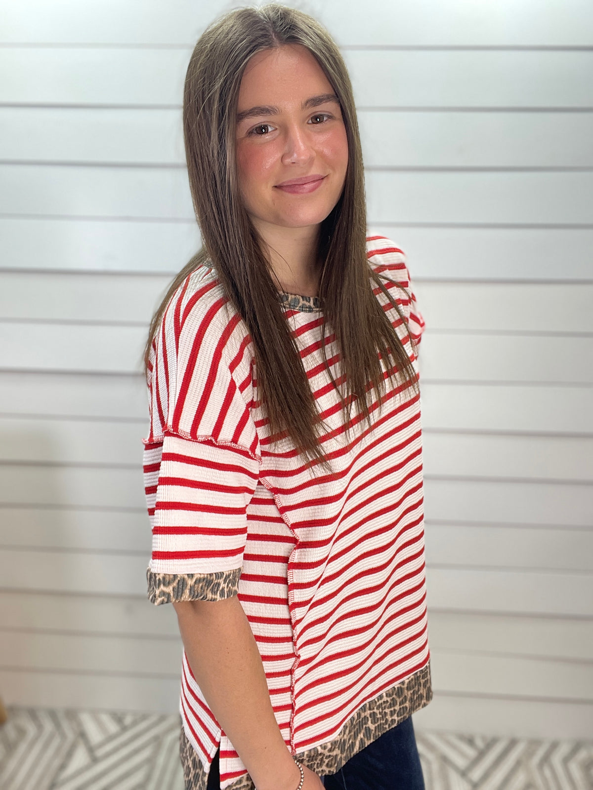 RED/WHITE STRIPED TEXTURE TOP W/ LEOPARD TRIM