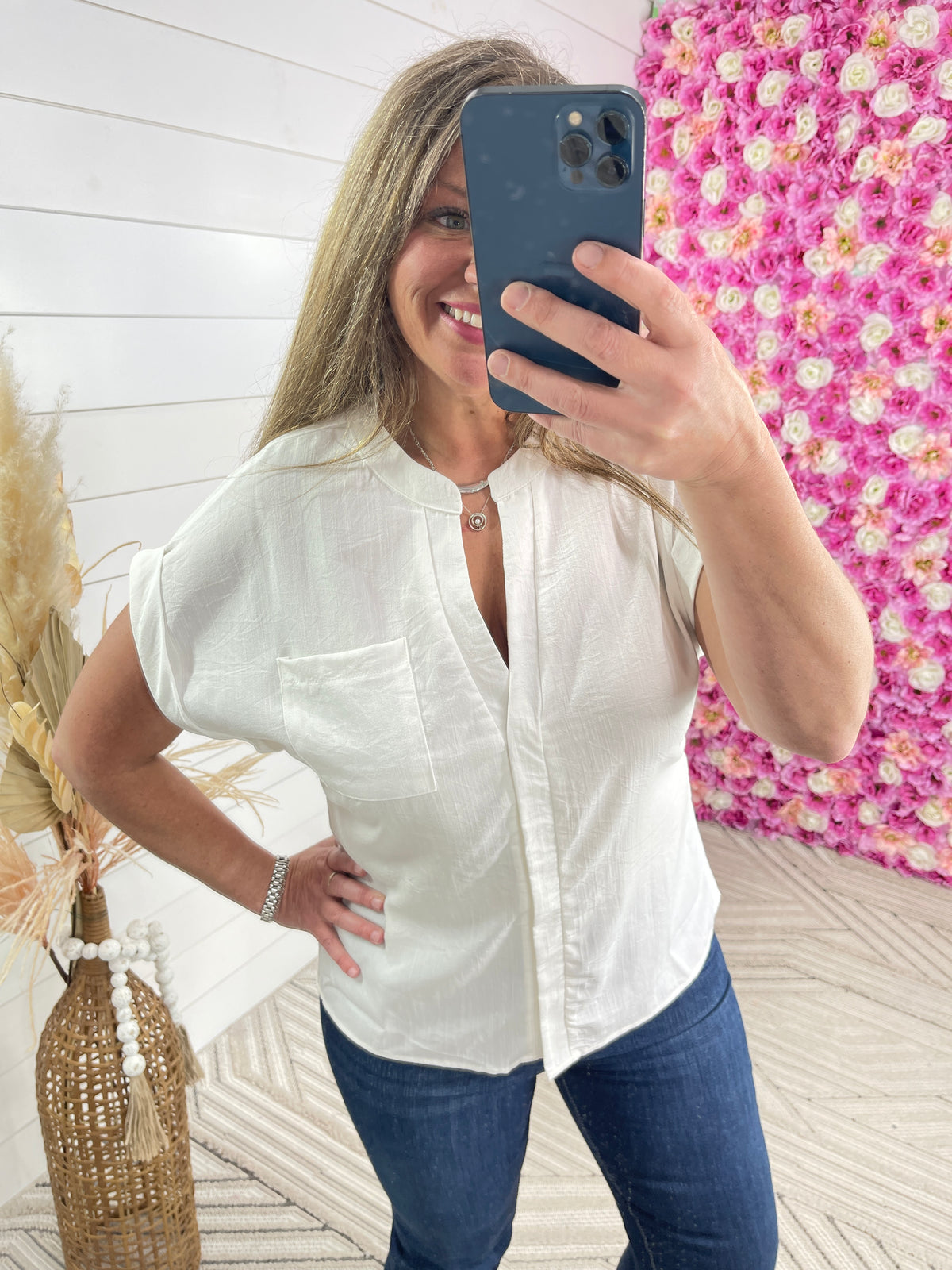 WHITE V NECK WOVEN POCKET TOP