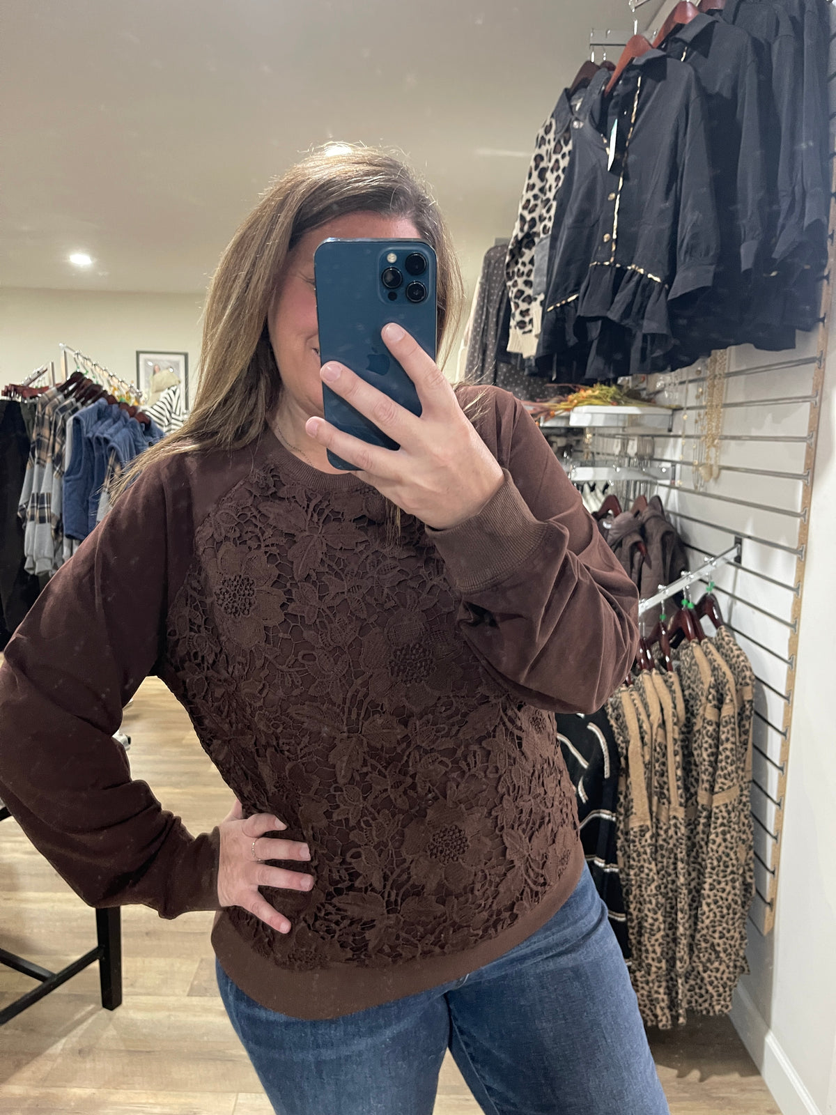 CHOCOLATE LACE FRONT PULLOVER