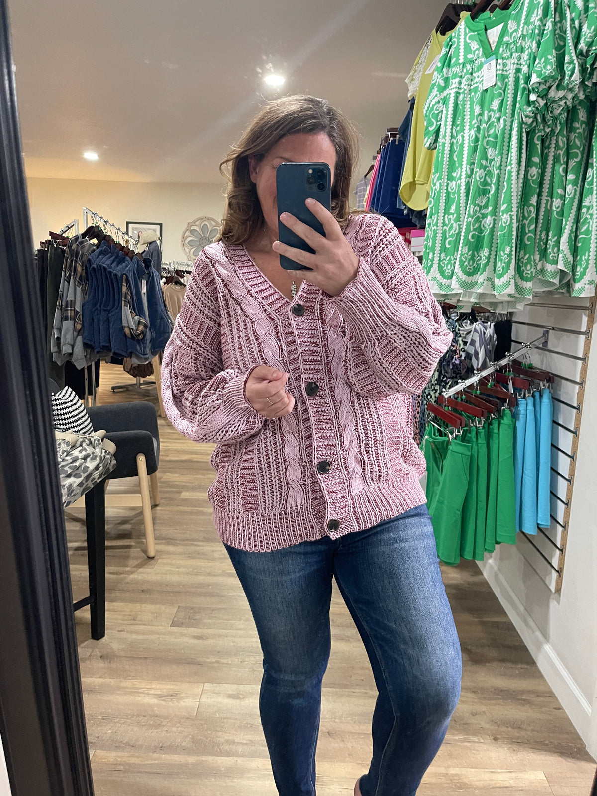 WINE CABLE KNIT MARBLE BUTTON CARDIGAN