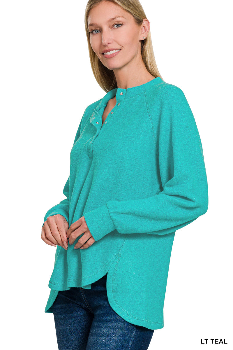 LT TEAL BRUSHED KNIT SNAP BUTTON TOP
