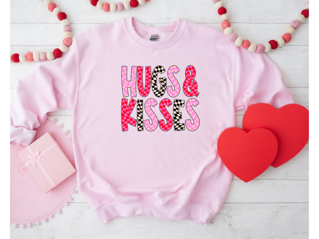 HUGS AND KISSES GRPAHIC TEE/SWEATSHIRT S-4XL
