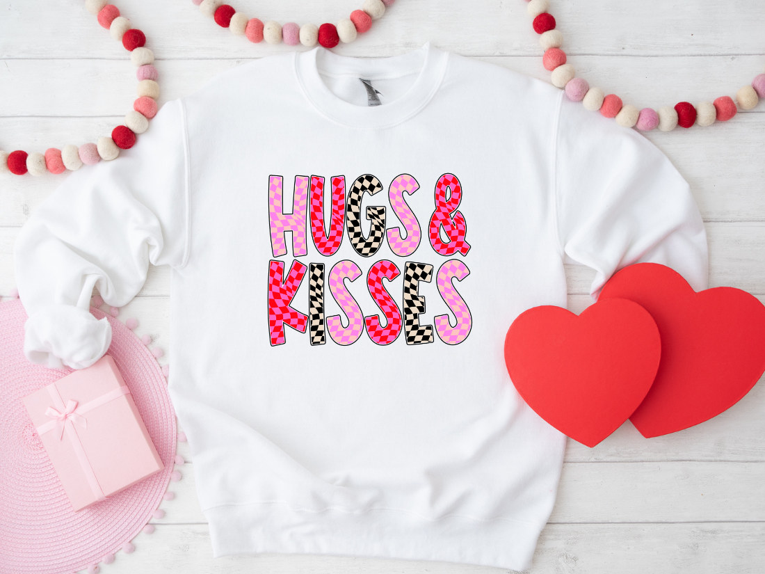 HUGS AND KISSES GRPAHIC TEE/SWEATSHIRT S-4XL