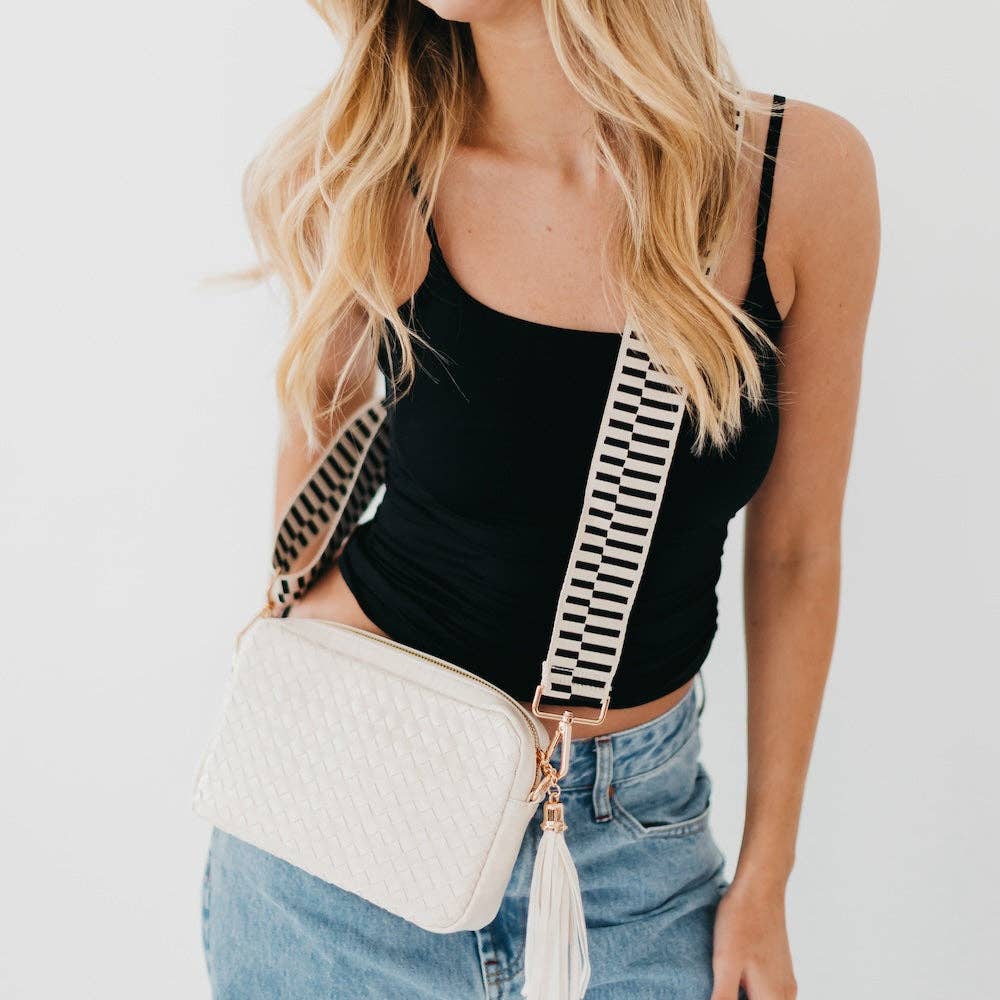 Pretty Simple - Woven Willow Camera Crossbody Bag: Checkered Black