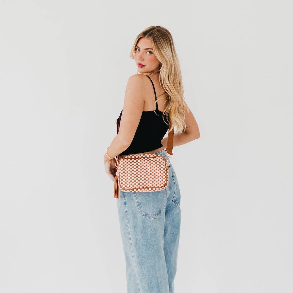 Pretty Simple - Woven Willow Camera Crossbody Bag: Checkered Black