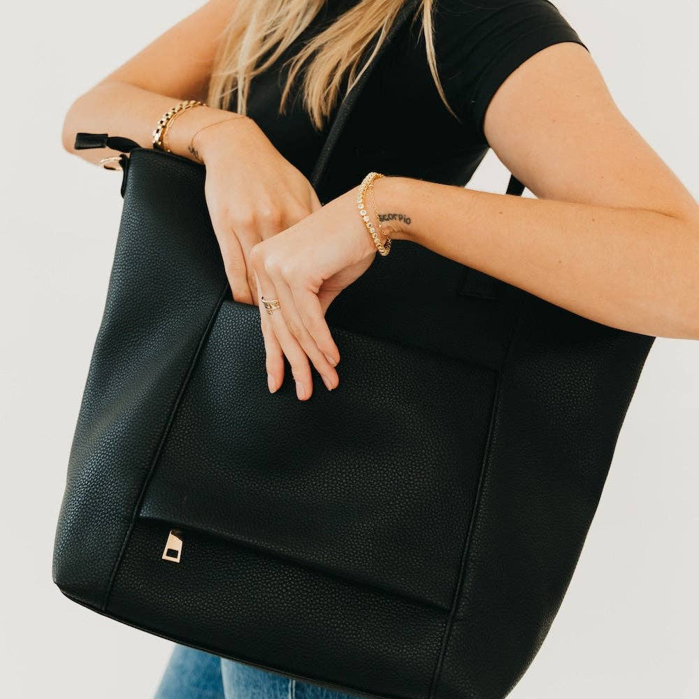 Pretty Simple - Courtney Checkered Tote: Woven Checkered Black