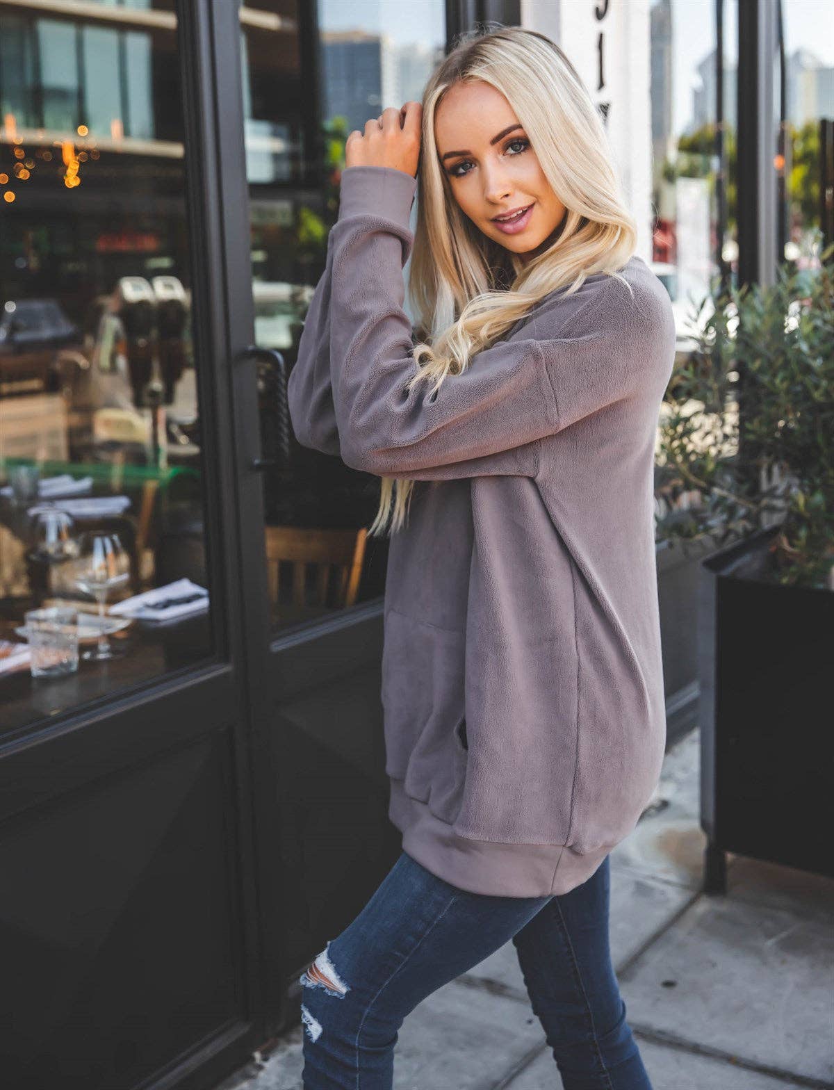 TAUPE SOFT OVERSIZED FUZZY PULLOVER