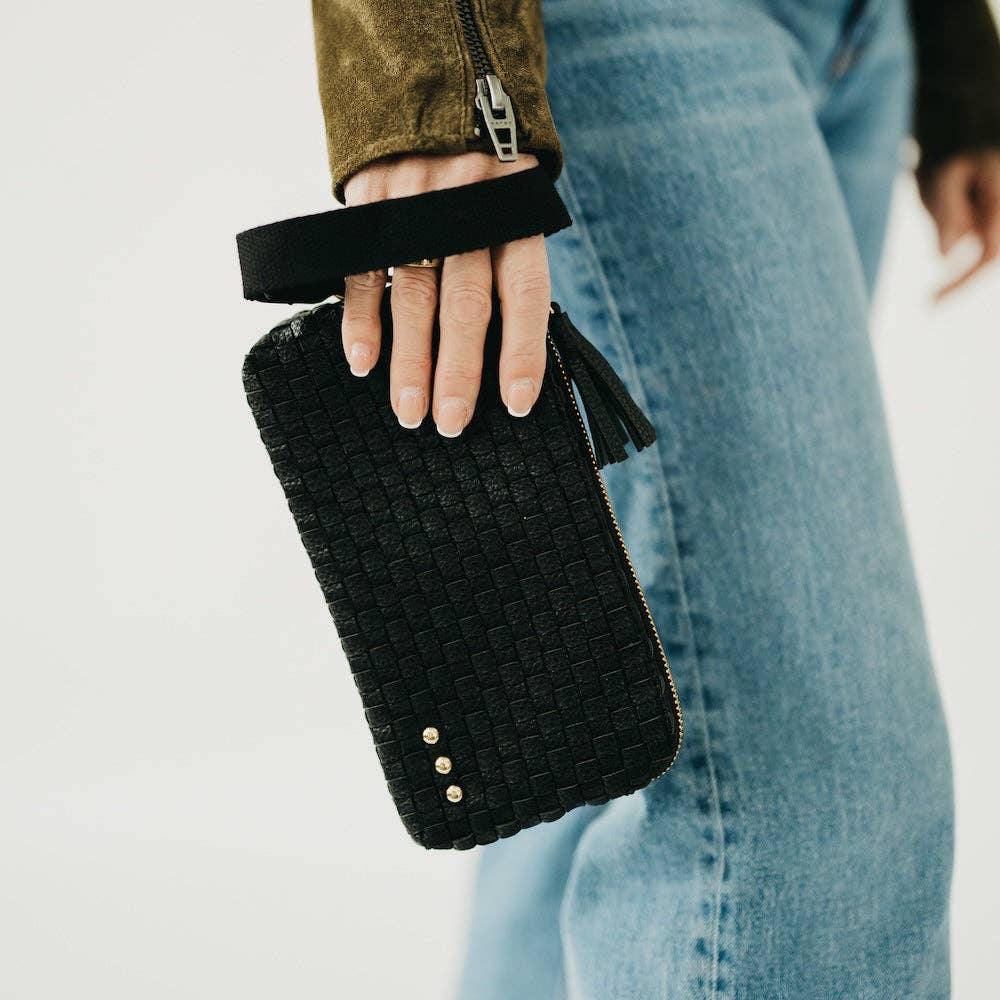 Pretty Simple - Emma Woven Clutch Wristlet: Black Checkered