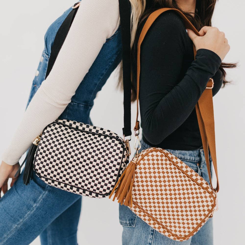 Pretty Simple - Woven Willow Camera Crossbody Bag: Checkered Black