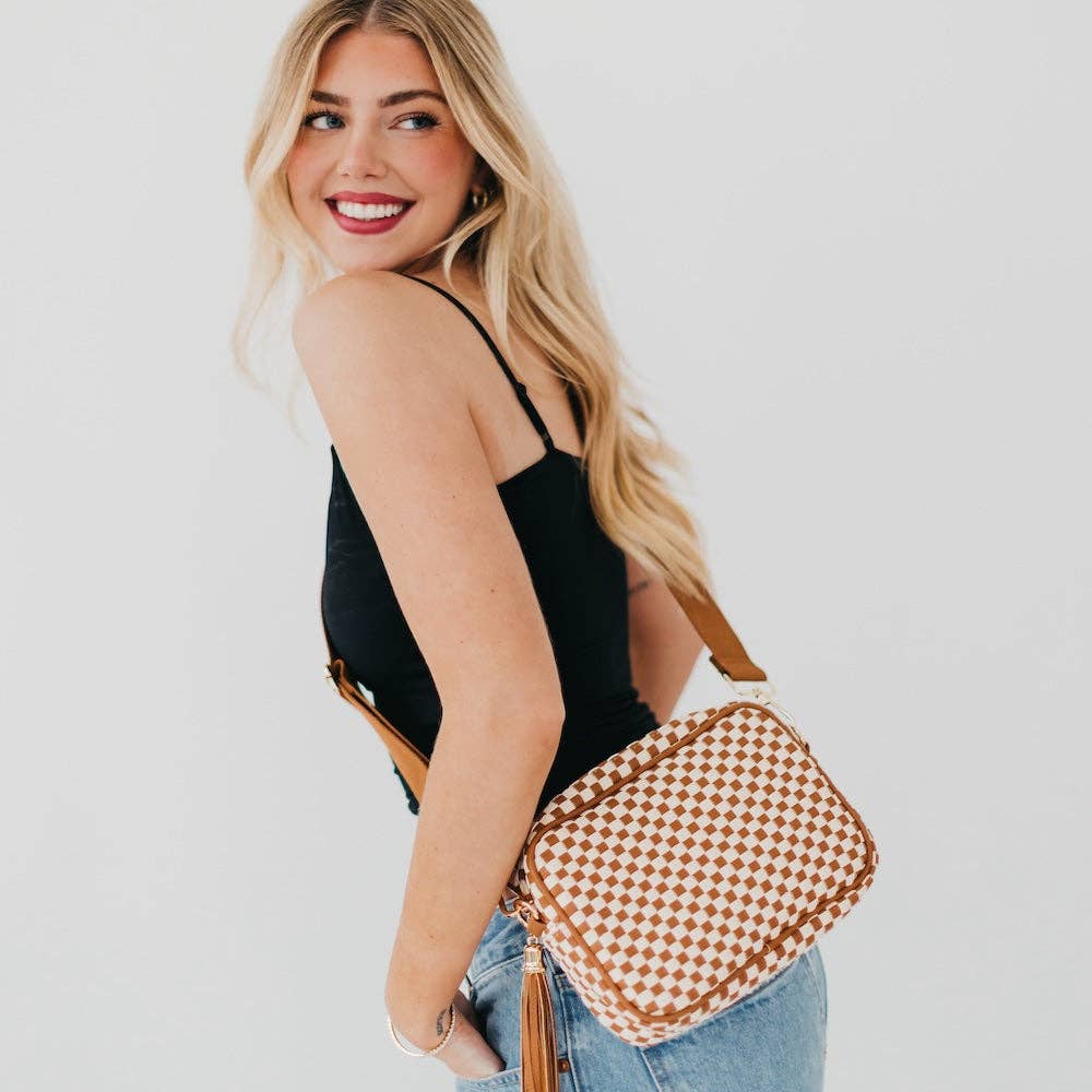 Pretty Simple - Woven Willow Camera Crossbody Bag: Checkered Black