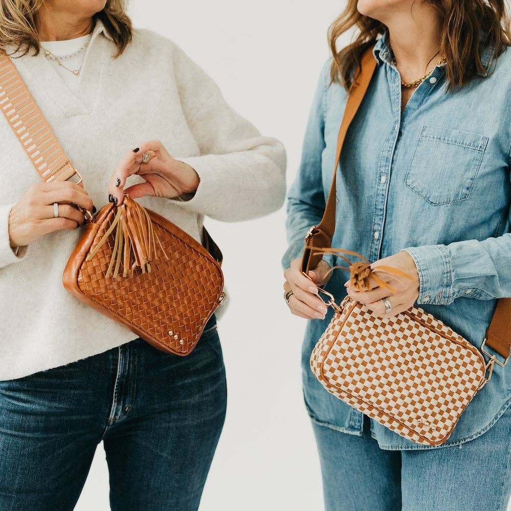 Pretty Simple - Woven Willow Camera Crossbody Bag: Checkered Black