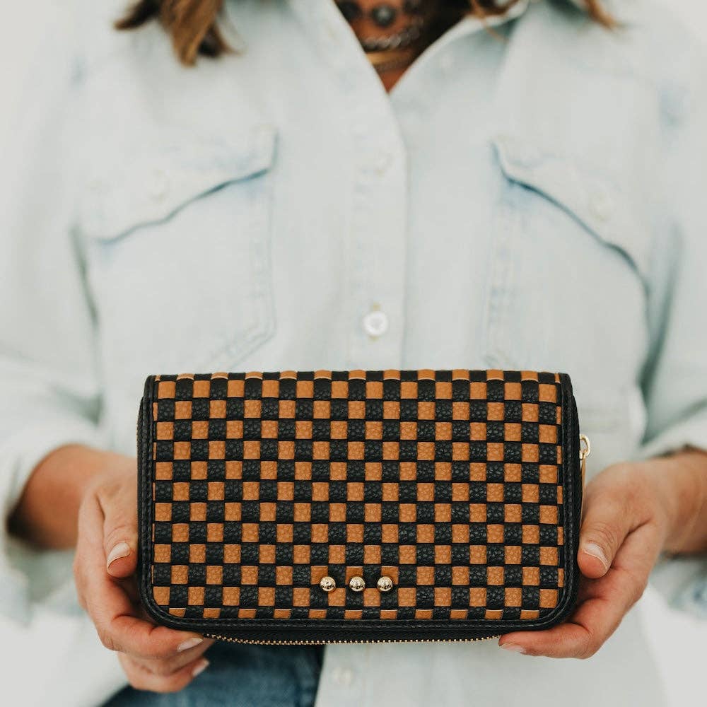 Pretty Simple - Lenni Large Zip Woven Wallet: Woven Checkered Black