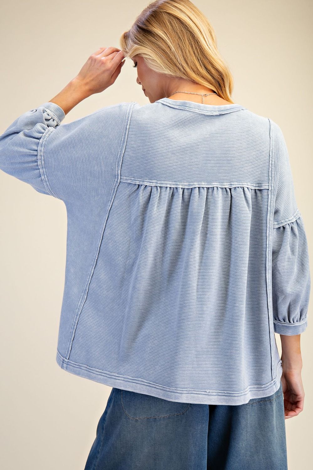 BLUE RIBBED KNIT OVERSIZED MINERAL WASH TOP
