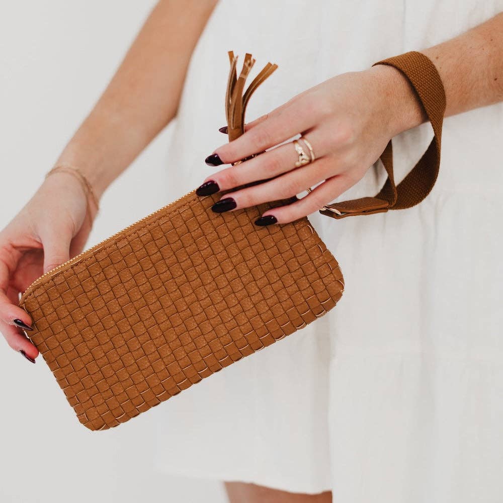 Pretty Simple - Emma Woven Clutch Wristlet: Black Checkered