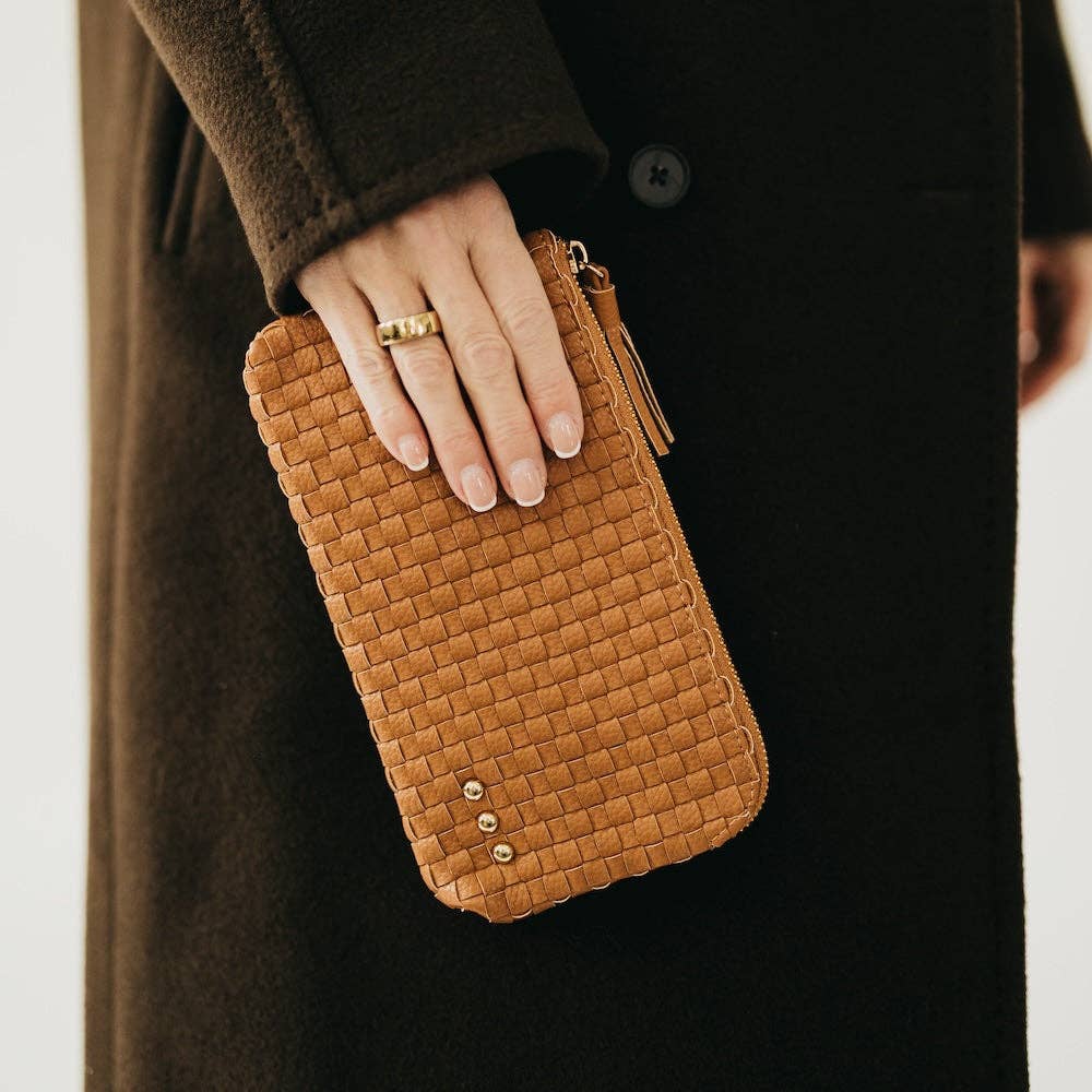 Pretty Simple - Emma Woven Clutch Wristlet: Black Checkered
