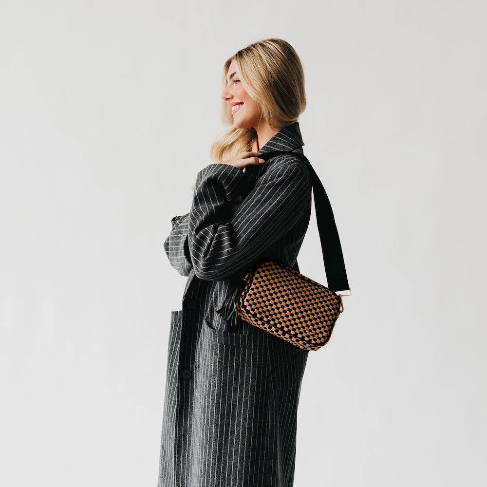 Pretty Simple - Woven Willow Camera Crossbody Bag: Checkered Black