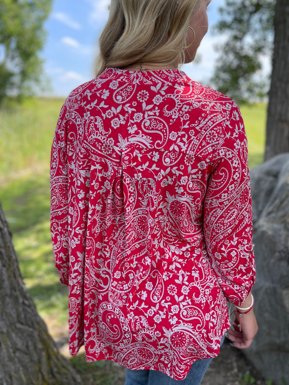 RED/TAUPE PAISLEY LIZZY 3/4 SLEEVE TOP