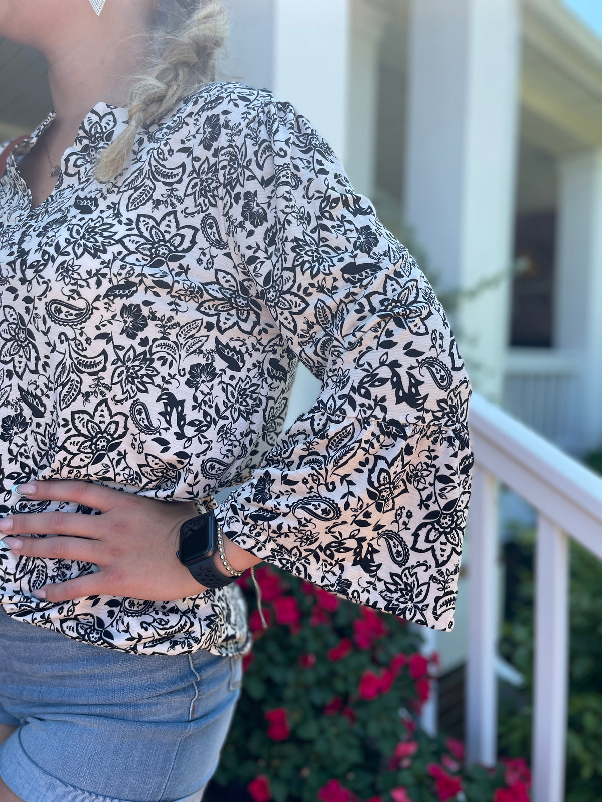 TAUPE/BLACK FLORAL/PAISLEY TOP