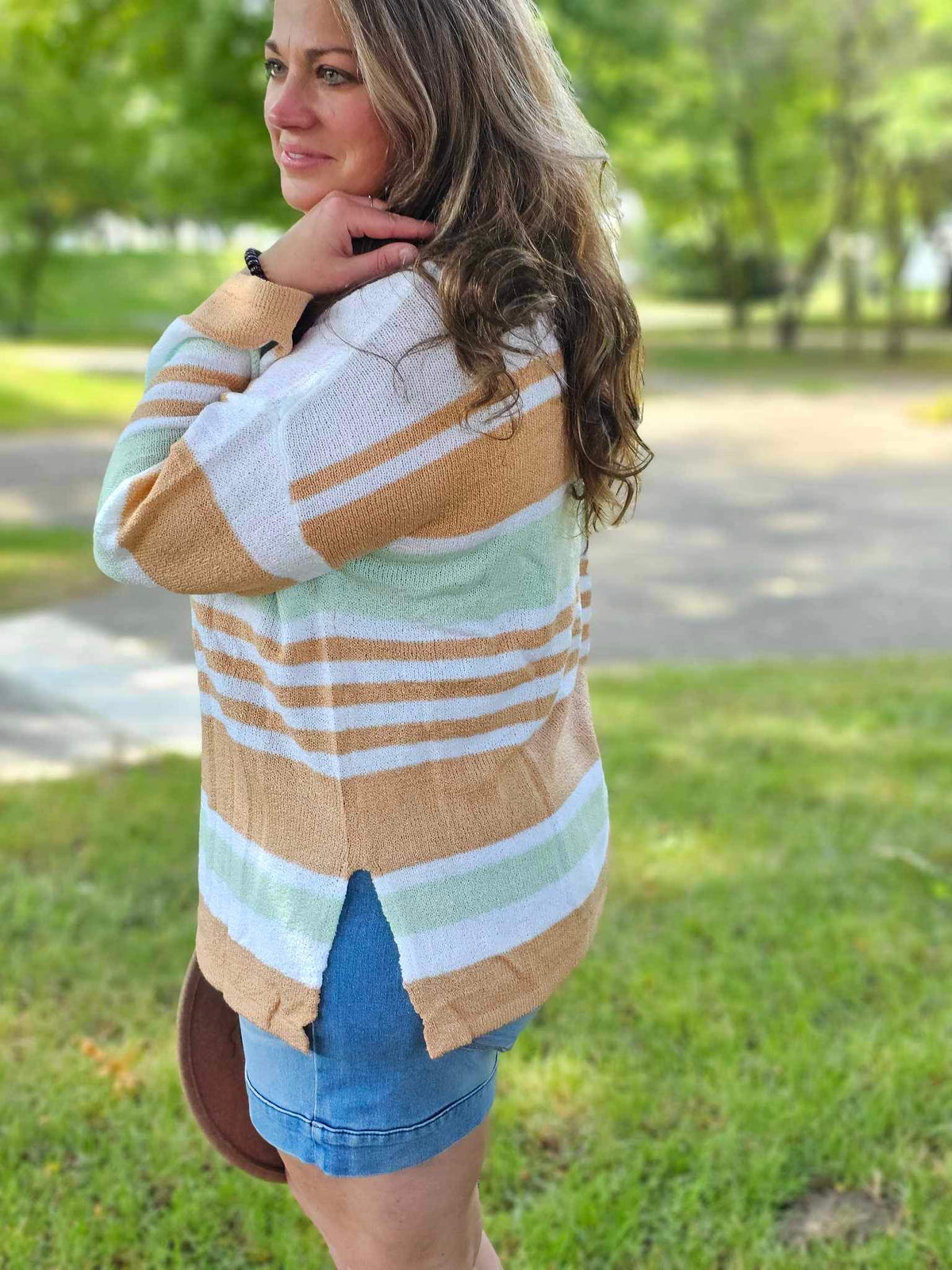 TAUPE/IVORY/TEAL COLORBLOCK LIGHT WEIGHT SWEATER