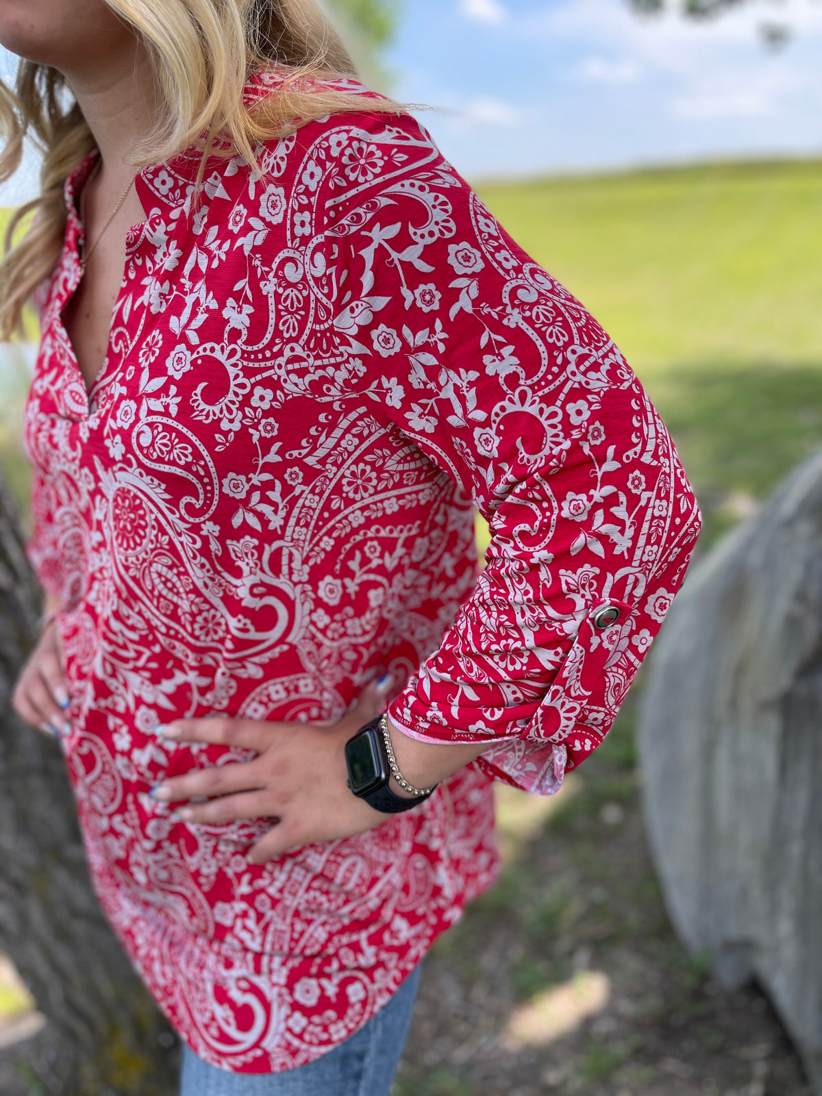 RED/TAUPE PAISLEY LIZZY 3/4 SLEEVE TOP