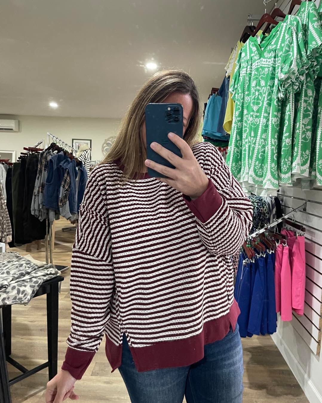 BURGUNDY/CREAM STRIPED TEXTURED KNIT LOOSE FIT TOP
