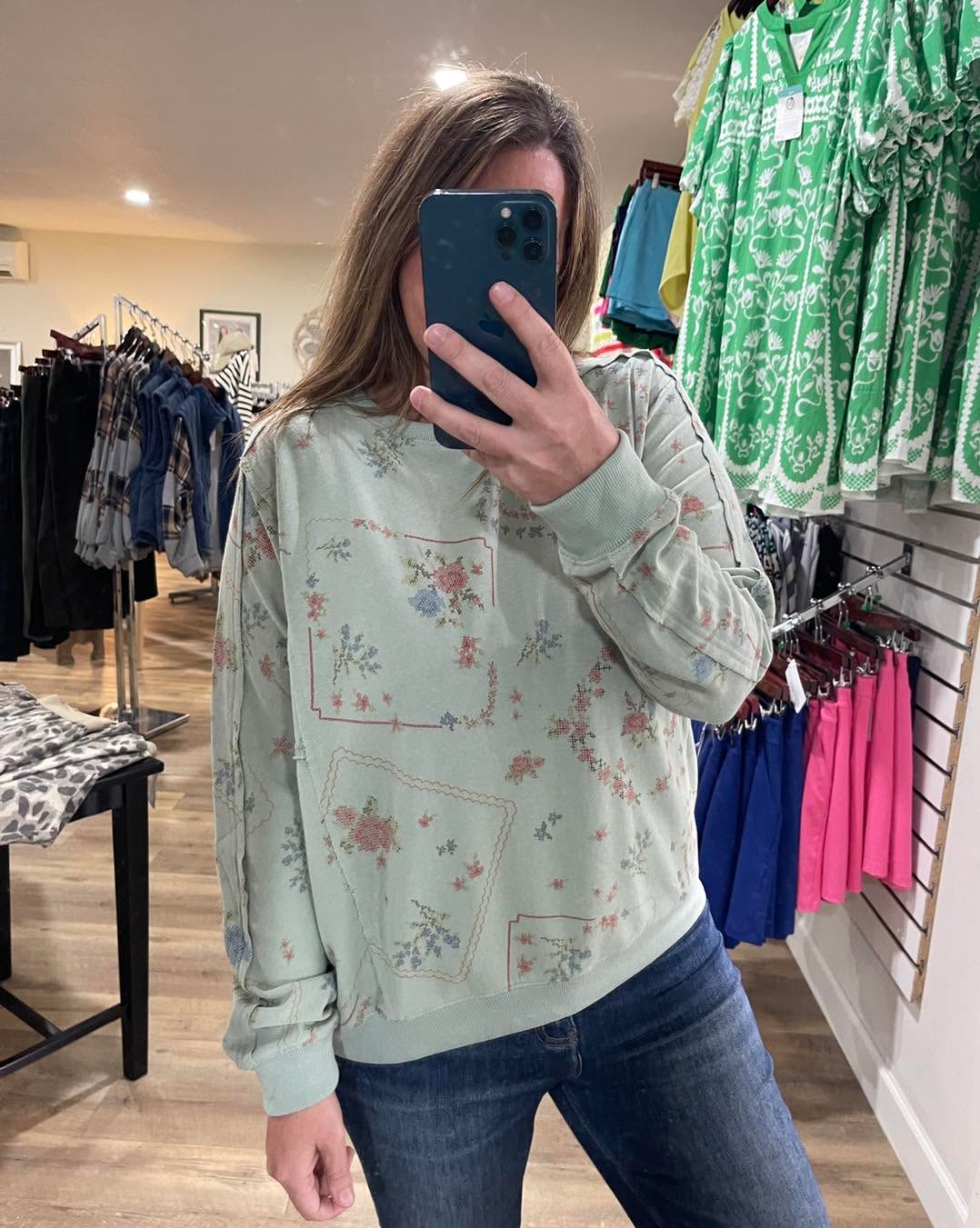 DUSTY BLUE FLORAL VICTORIAN PRINT OVERSIZED TOP