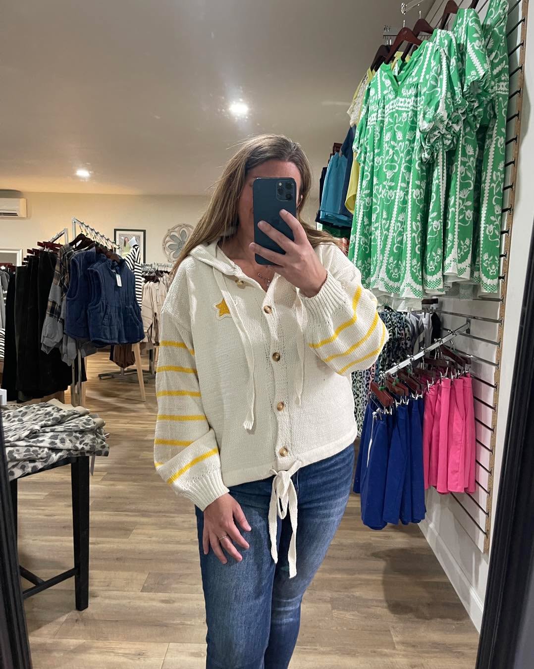 IVORY OVERSIZED STAR SWEATER/CARDIGAN