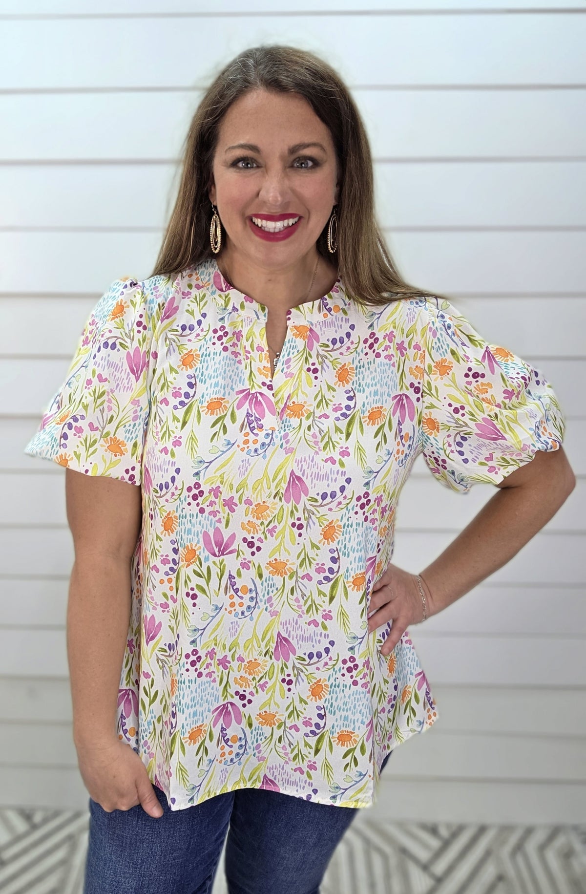 WHTIE FLORAL NOTCH NECK LOOSE FIT WOVEN TOP