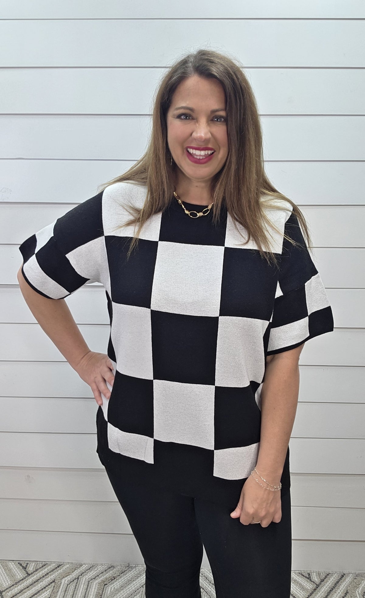 BLACK AND WHTIE CHECK SHORT SLEEVE SWEATER KNIT TOP