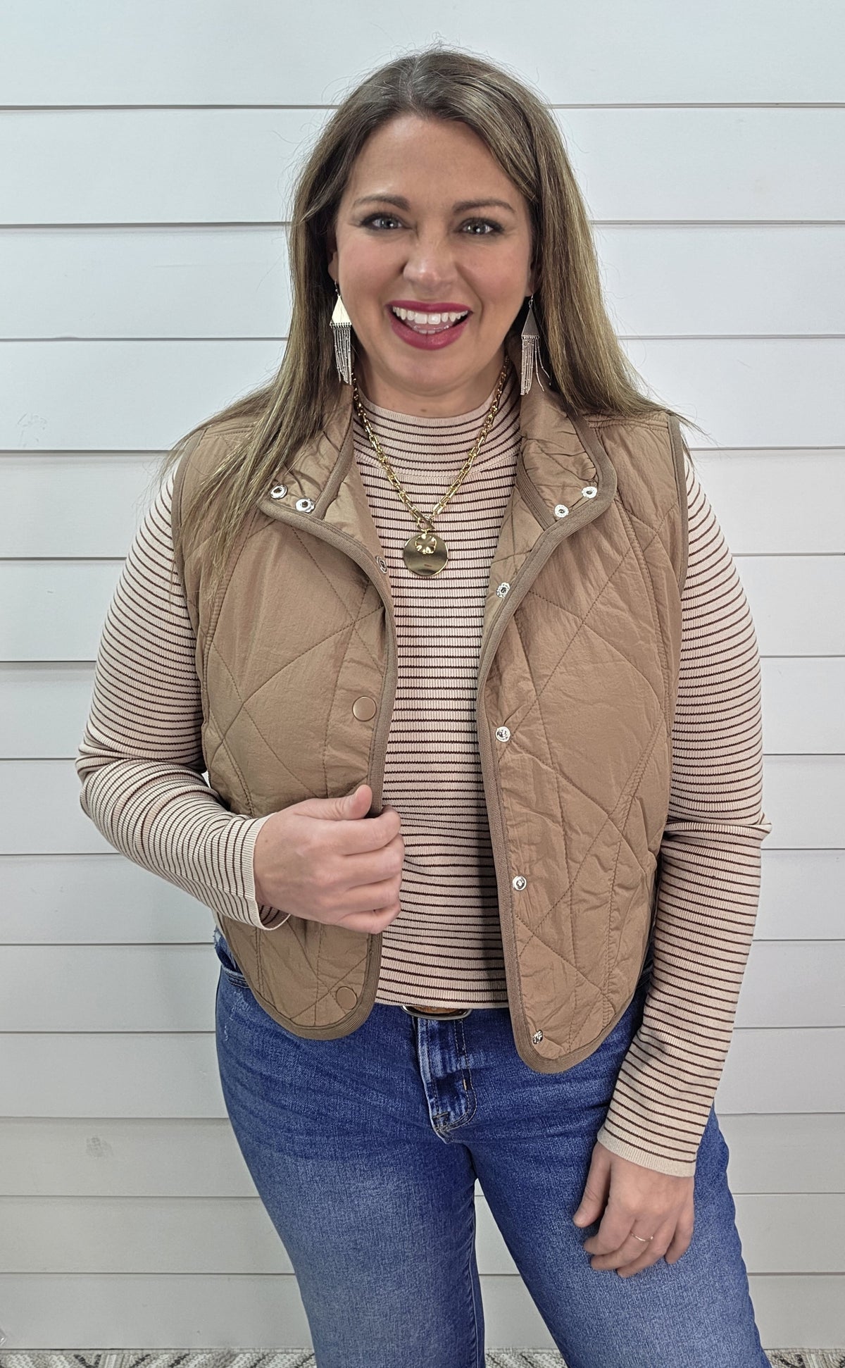 MOCHA LIGHT WEIGHT QUILTED VEST