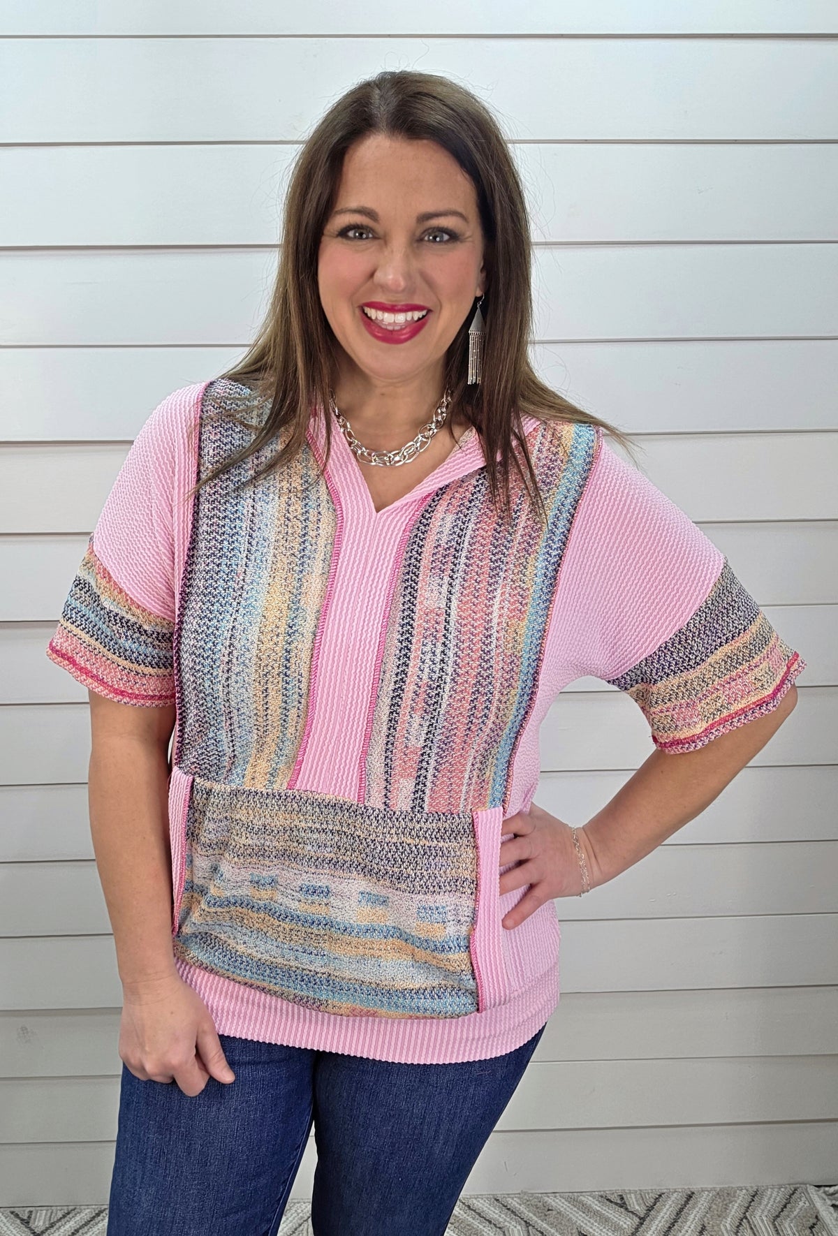 PINK/MULTI COLOR KNIT SHORT SLEEVE HOODED TOP