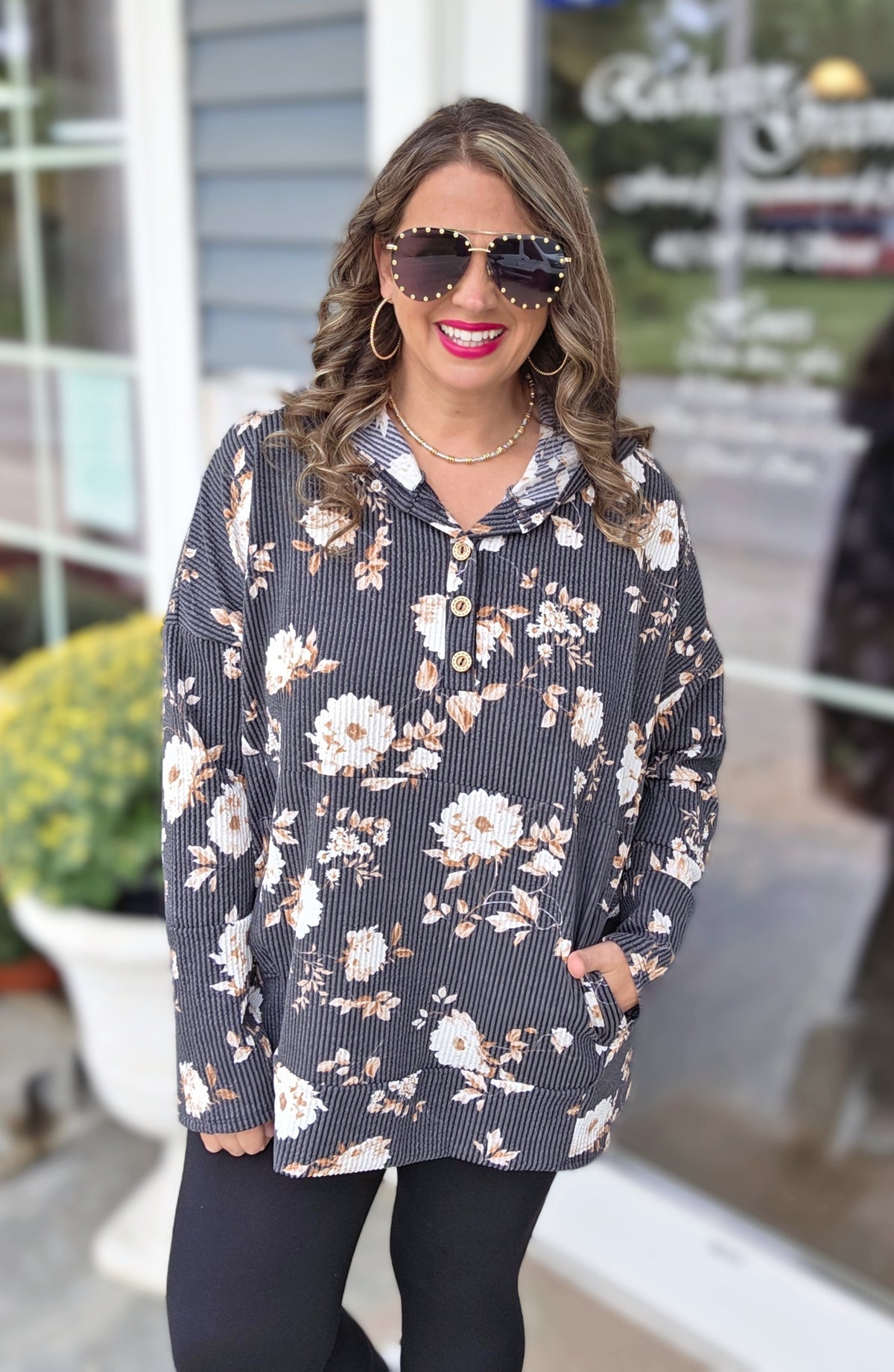 BLACK/FLORAL RAISED RIBBED OVERSIZED HOODED TOP